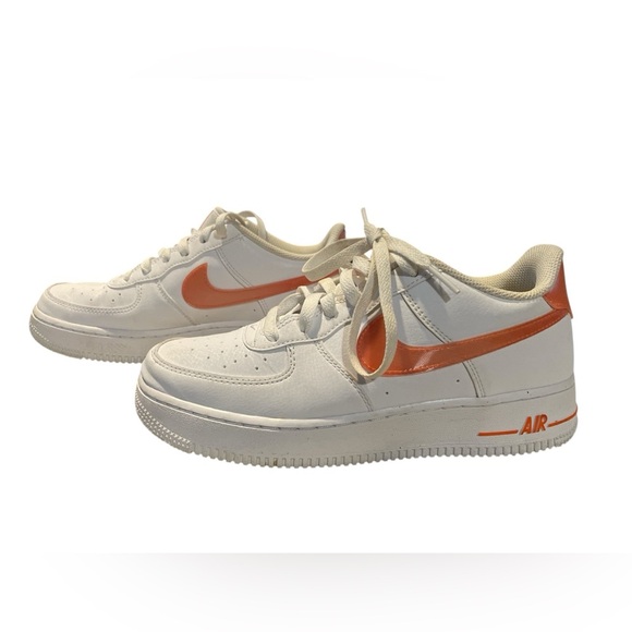 Nike Air Force 1’s White/Safety Orange - Picture 2 of 5
